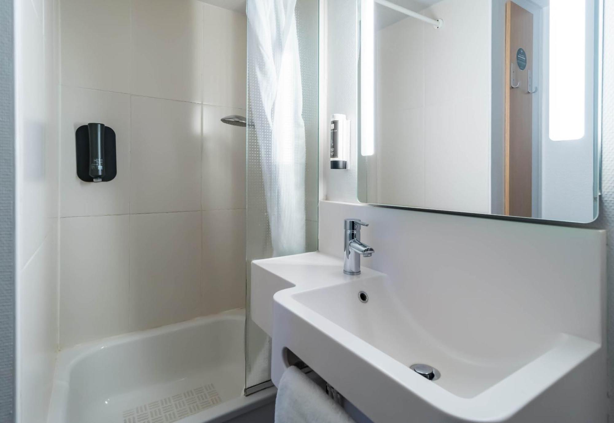B&B Hotel Saint-Brieuc Tregueux Exteriör bild